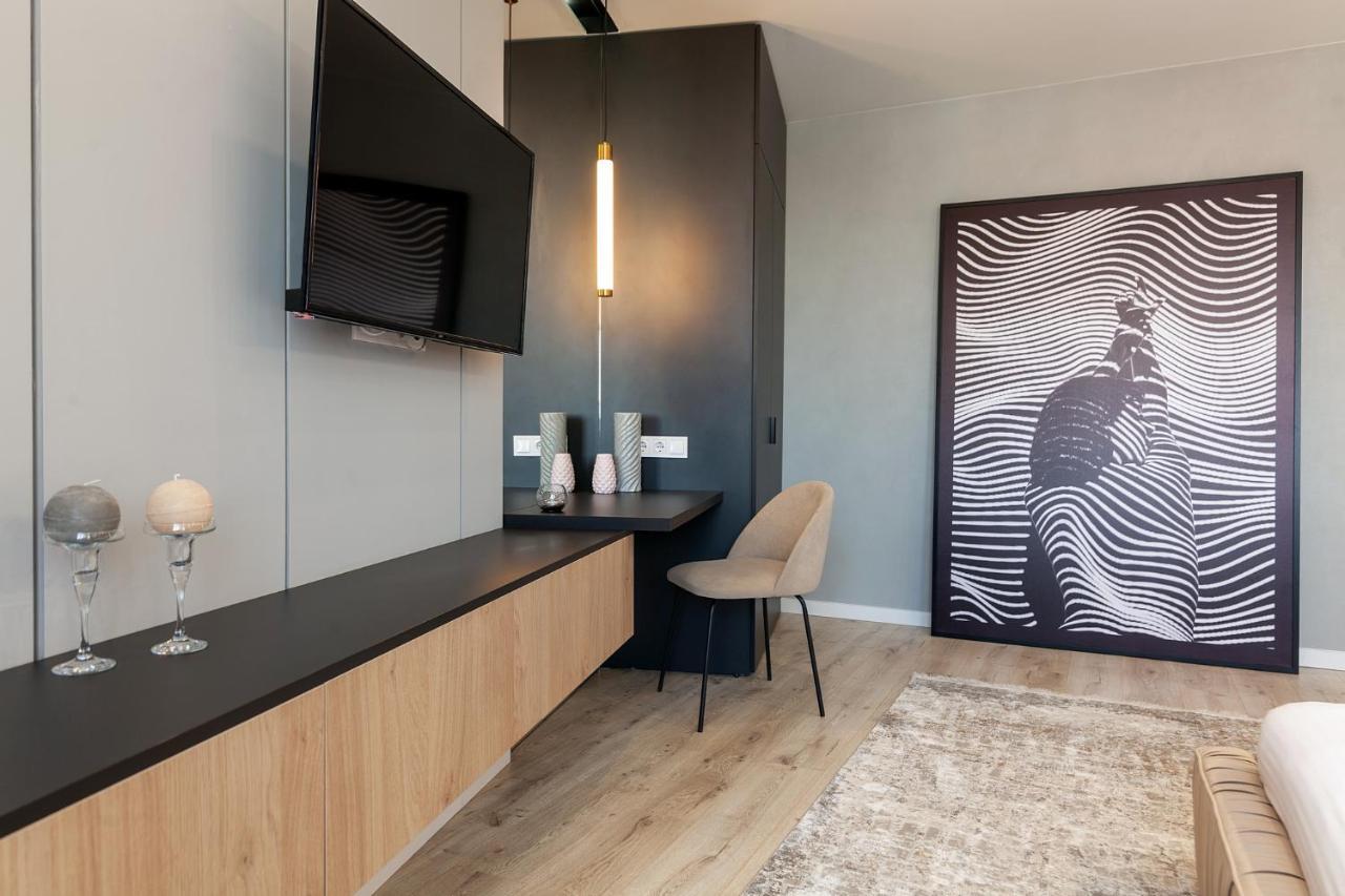 Royal Vip Jacuzzi Apart Lviv Exteriör bild