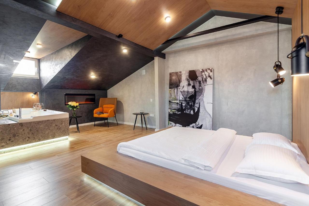 Royal Vip Jacuzzi Apart Lviv Exteriör bild
