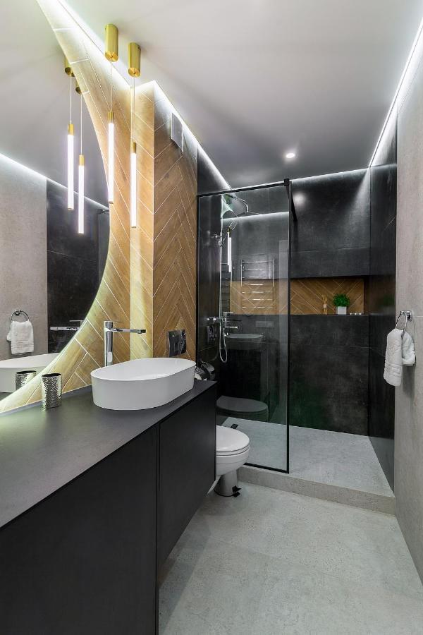 Royal Vip Jacuzzi Apart Lviv Exteriör bild
