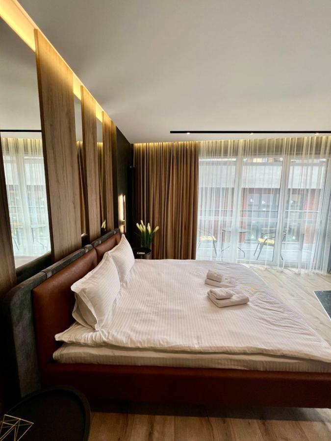 Royal Vip Jacuzzi Apart Lviv Exteriör bild