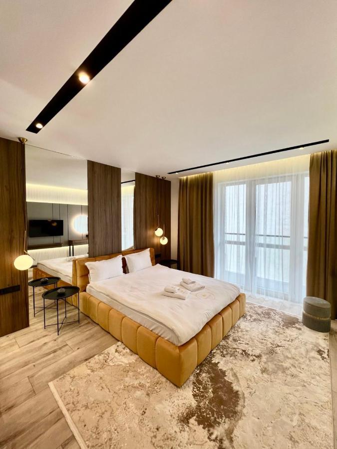 Royal Vip Jacuzzi Apart Lviv Exteriör bild