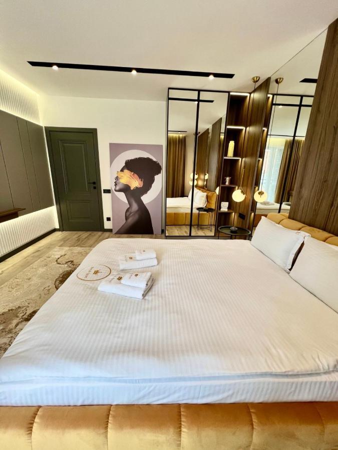 Royal Vip Jacuzzi Apart Lviv Exteriör bild