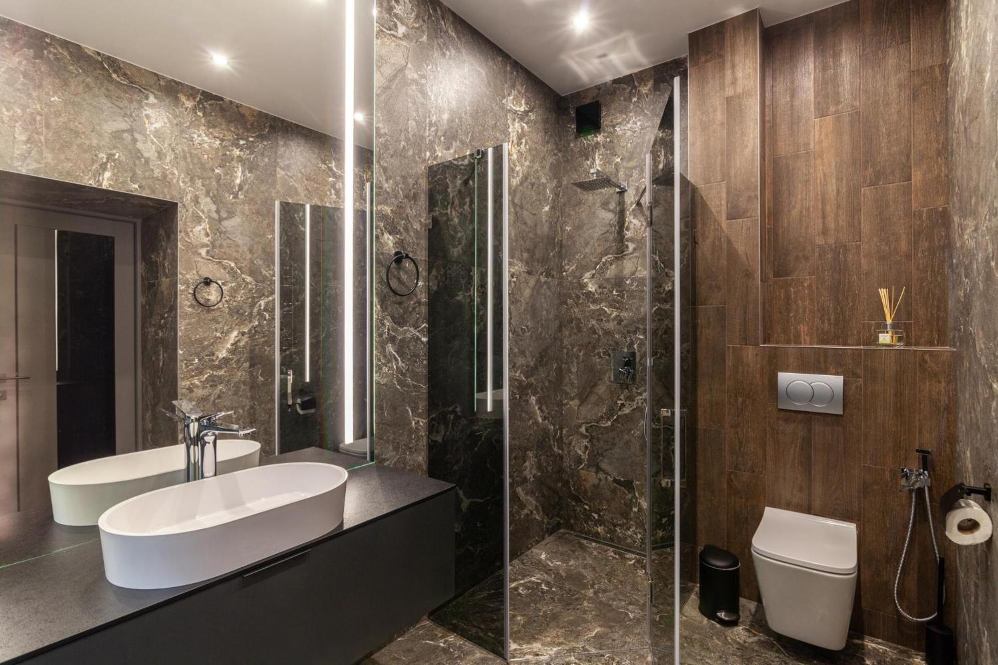 Royal Vip Jacuzzi Apart Lviv Exteriör bild