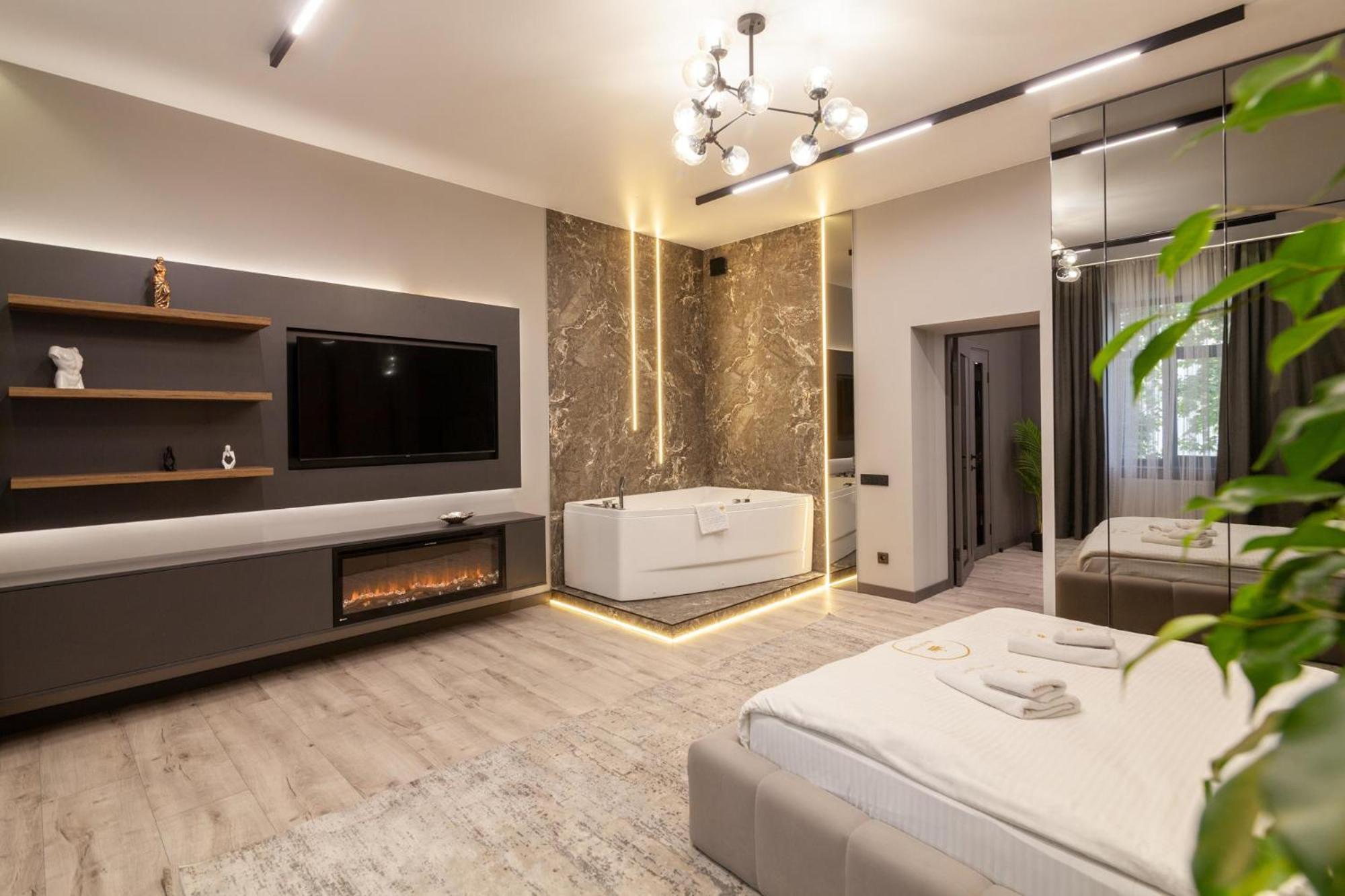 Royal Vip Jacuzzi Apart Lviv Exteriör bild